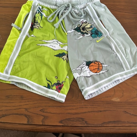 Nike Athletic Green and Gray Split-Design Shorts - Picture 6 of 6